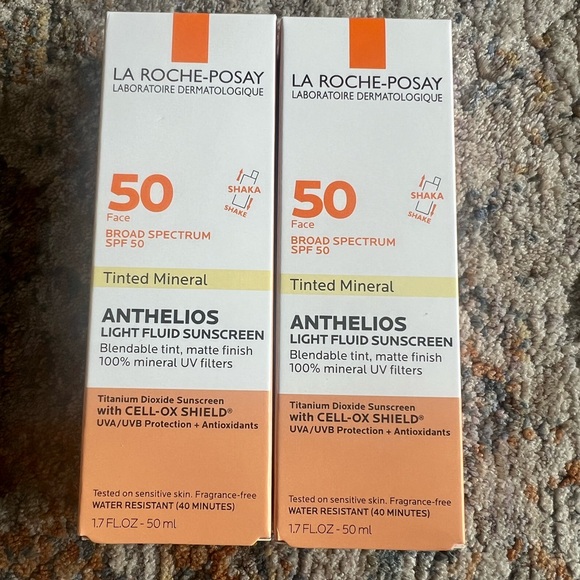Anthelios Tinted Mineral Sunscreen SPF 50-2 - Picture 3 of 3